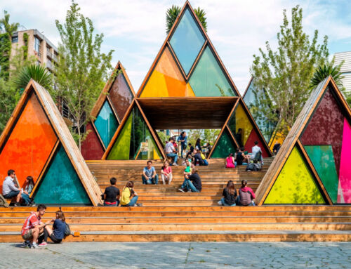 Des pavillons prismatiques pour les loisirs et la culture