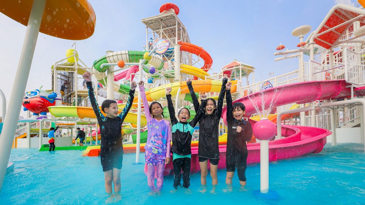 HARBOR-ISLAND-C Harbor Island, un parc aquatique sur le toit d’un centre commercial