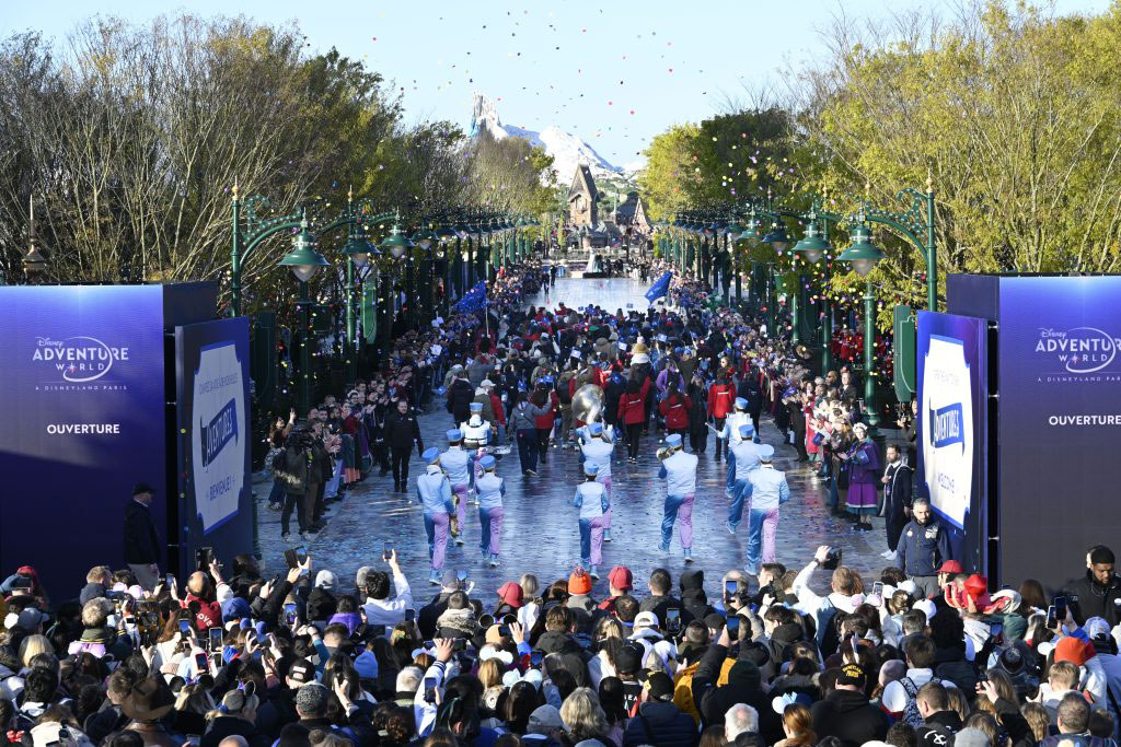 World-of-Frozen-04